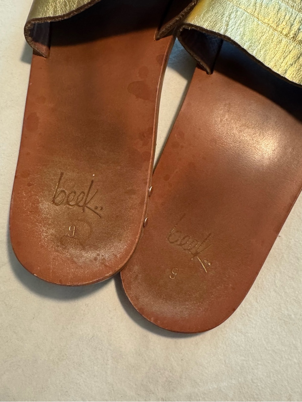 Beek Gold Slides - Picture 2 of 4